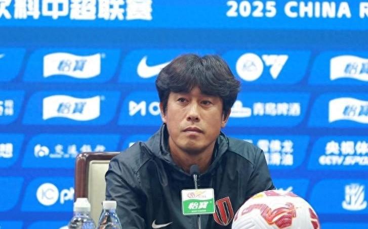 成都蓉城遭絕平讓出榜首！徐正源賽后發(fā)言淡定，還有自己的打算