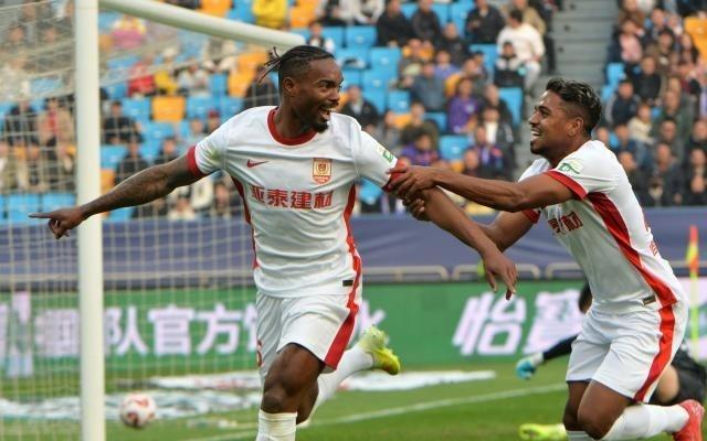 【中超】失誤大戰(zhàn)！賀一然補時送禮津門虎2比2亞泰