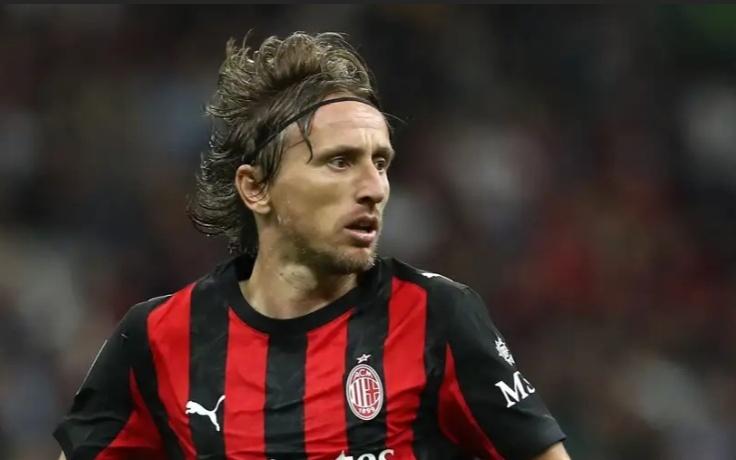 老當(dāng)益壯！40歲莫德里奇連續(xù)5場(chǎng)意甲踢滿90分鐘