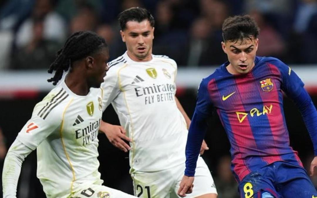 世體：伯納烏南看臺多次高喊侮辱口號，西甲聯(lián)盟已向足協(xié)舉報