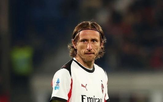 悲喜夜！多特點球大戰(zhàn)滅法鷹，本澤馬淘汰C羅，AC米蘭客場平苦主